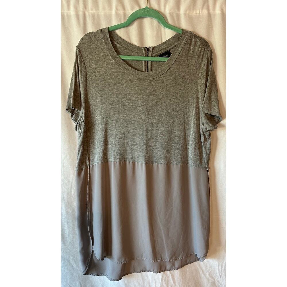 Ladies Grey Mossimo Side Split Top Size XXL